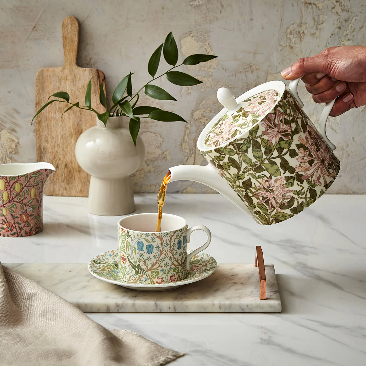Spode Morris & Co Teapot - Honeysuckle - Image 3