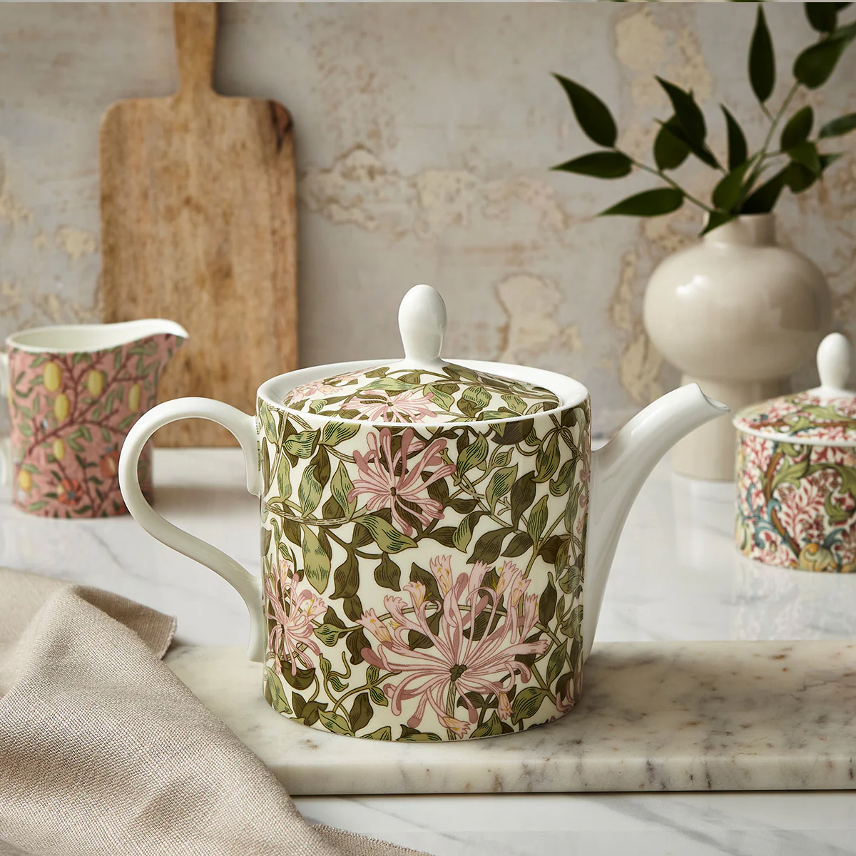 Spode Morris & Co Teapot - Honeysuckle - Image 4
