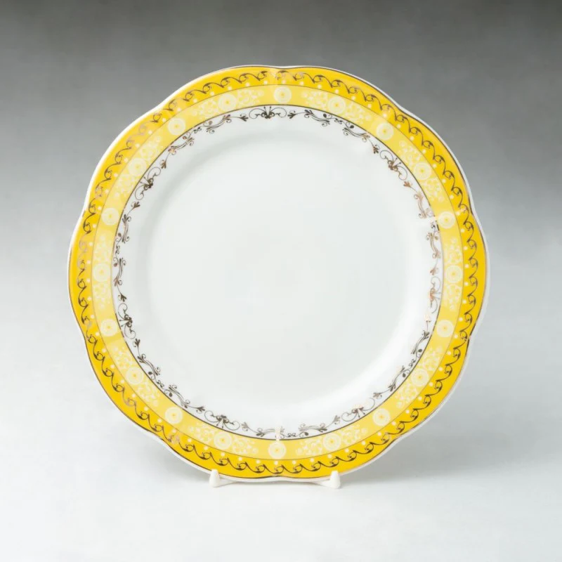 Sunny Yellow Luster Lace Scallop Dessert Plates. Set of 4